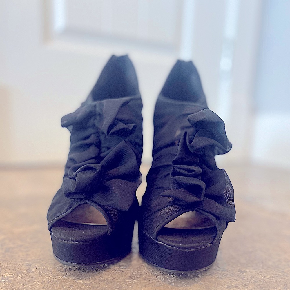 Black Nine West high heel shoes